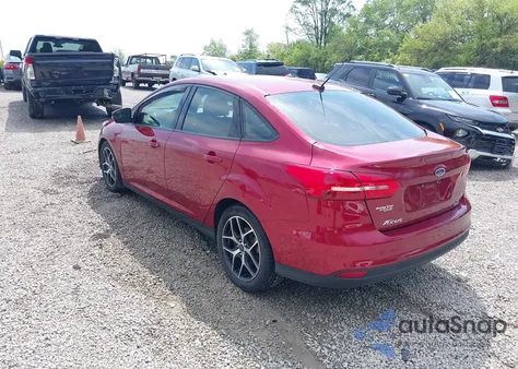 2017 Ford Focus Se z USA, uszkodzony, nr VIN 1FADP3FE7HL340876